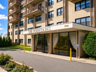 1000 Clove Rd APT 9M