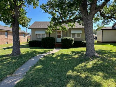 Property at 2106 Madison St, Great Bend, KS