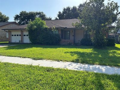 1801 Zapp Ln