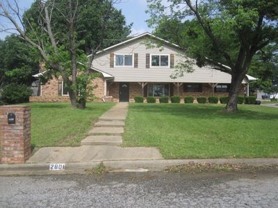 2801 Pyramid Cir