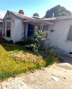 200 N Santa Fe Ave