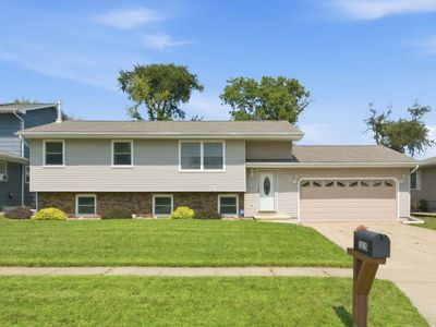 1215 Kaplan Dr