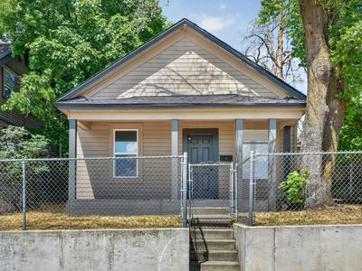 1608 W Maxwell Ave
