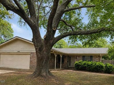 1306 Short Ave