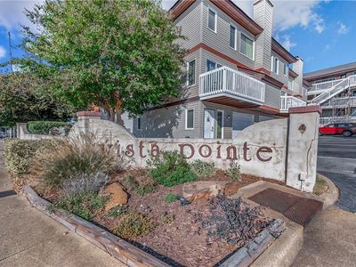 2224 Vista Cir