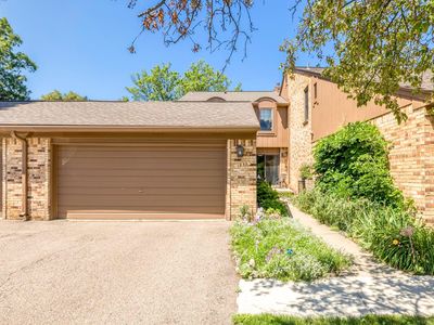 1832 Burning Bush Ct