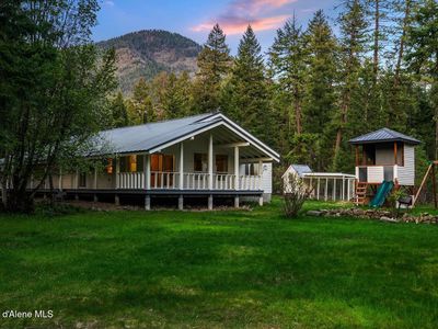 883 Mountain View Rd