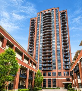 330 N Jefferson St APT 1606