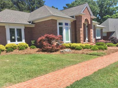 1807 Loch Dr