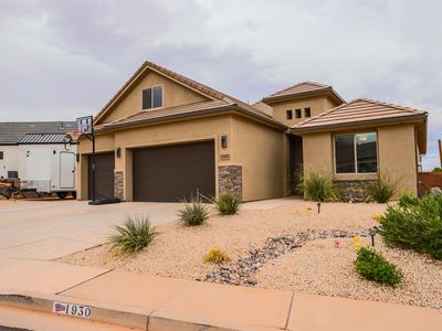 1930 N Creek Side Ct