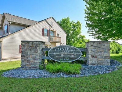 8620 South Stratford ROAD