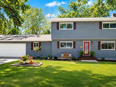 5 Longfellow Ln