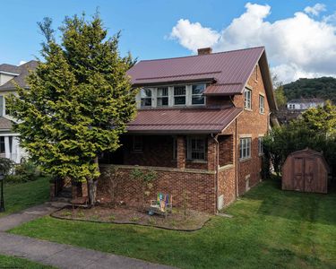 44 Cherry St