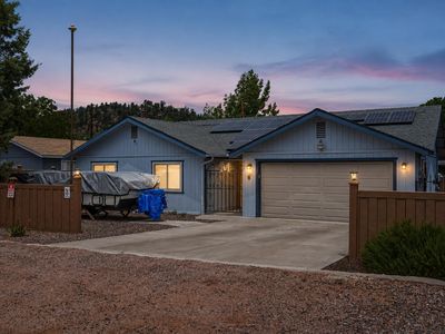 702 W Bridle Path Ln