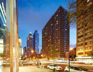 301 W 53rd St APT 8F