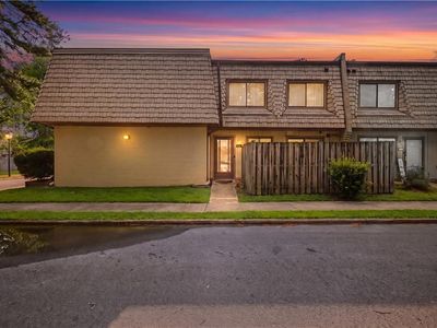 1274 Pacifica Ct