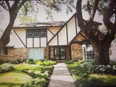 4010 Ecuador Dr