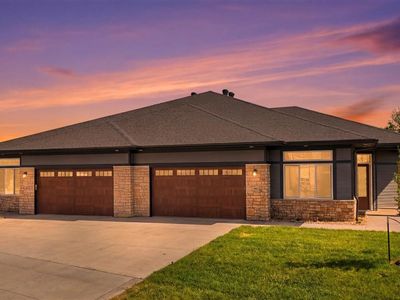 1901 Country Club Dr