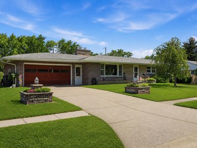 3770 E 34th Pl