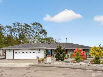 654 E Oak Tree Circle