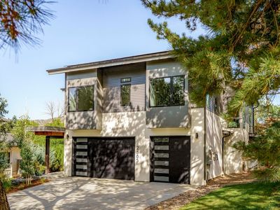 2885 Island Dr