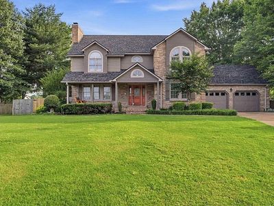 1404 Lexington Dr