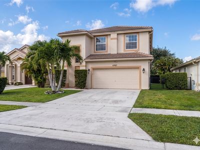 11483 Beacon Pointe Ln