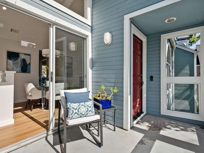 825 Portwalk Pl