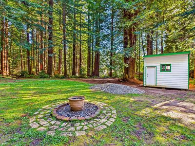 1700 Ferndale Ln