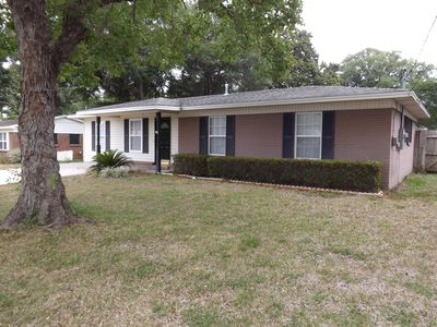 116 Holmes Blvd