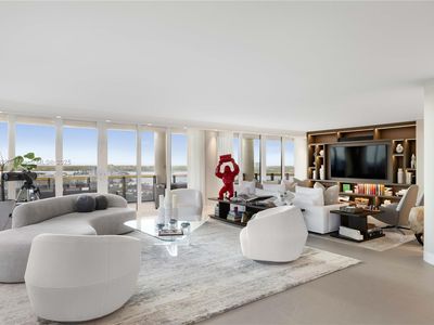 9999 Collins Ave APT 19K