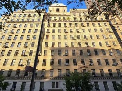 333 W 56th St APT 2M