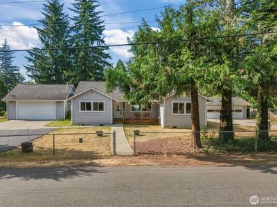 2525 15th Avenue SE
