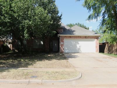 4710 Lincolnshire Dr