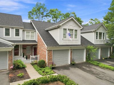 206 Waterside Dr