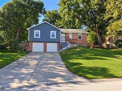 Property at 6600 Cottonwood Dr, Shawnee, KS