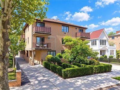 2726 E 19th St APT C2