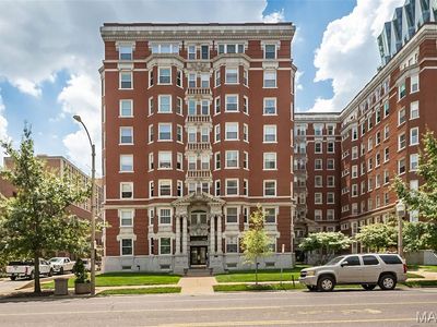 4944 Lindell Blvd APT 7E