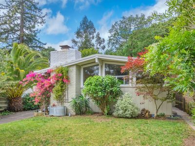 113 Santa Cruz Avenue