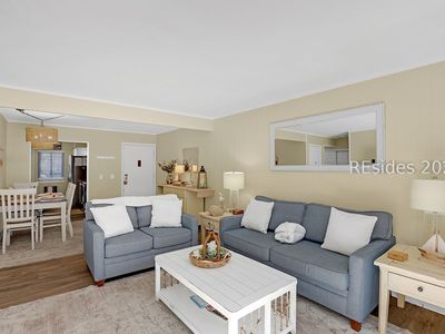 25 Deallyon Ave APT 103