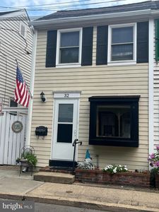 32 Thompson St #32