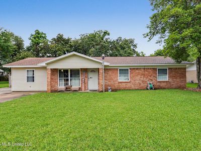 1005 Alverado Dr