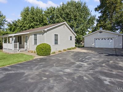 Property at 523 Brown St, Brighton, IL