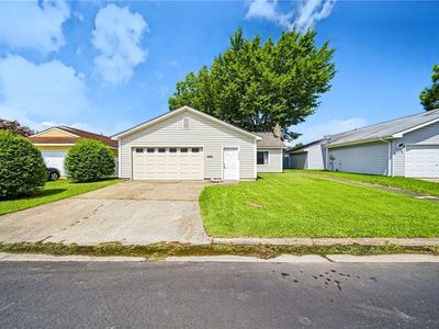 3520 Daisy Cres