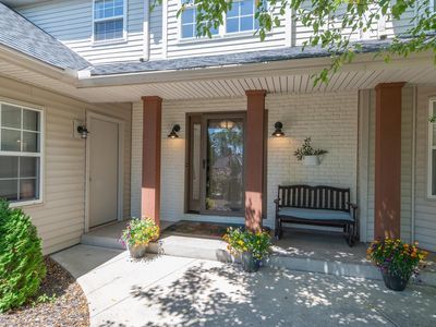 412 E Red Pine CIRCLE