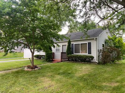 225 E Joliet St