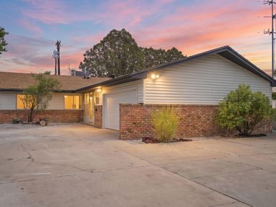 1508 Rita Dr NE