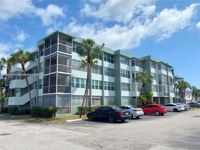 2741 Taft St APT 212