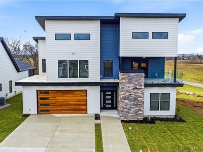 1019 Ridgeview Drive