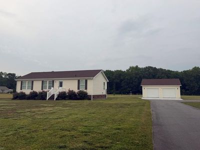563 Daniels Rd